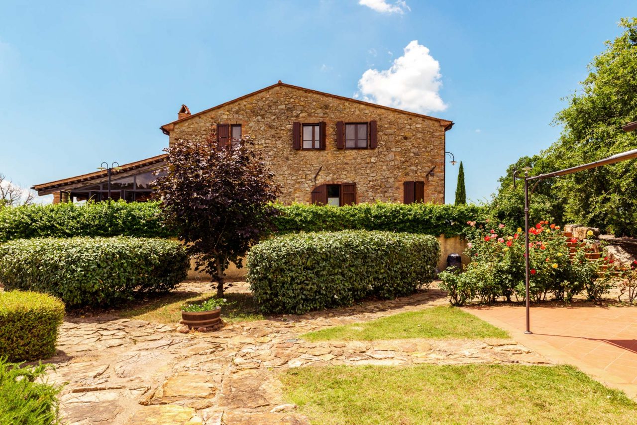 Tuscany Accomodation in Farmhouse - Sleep in Tuscan Maremma